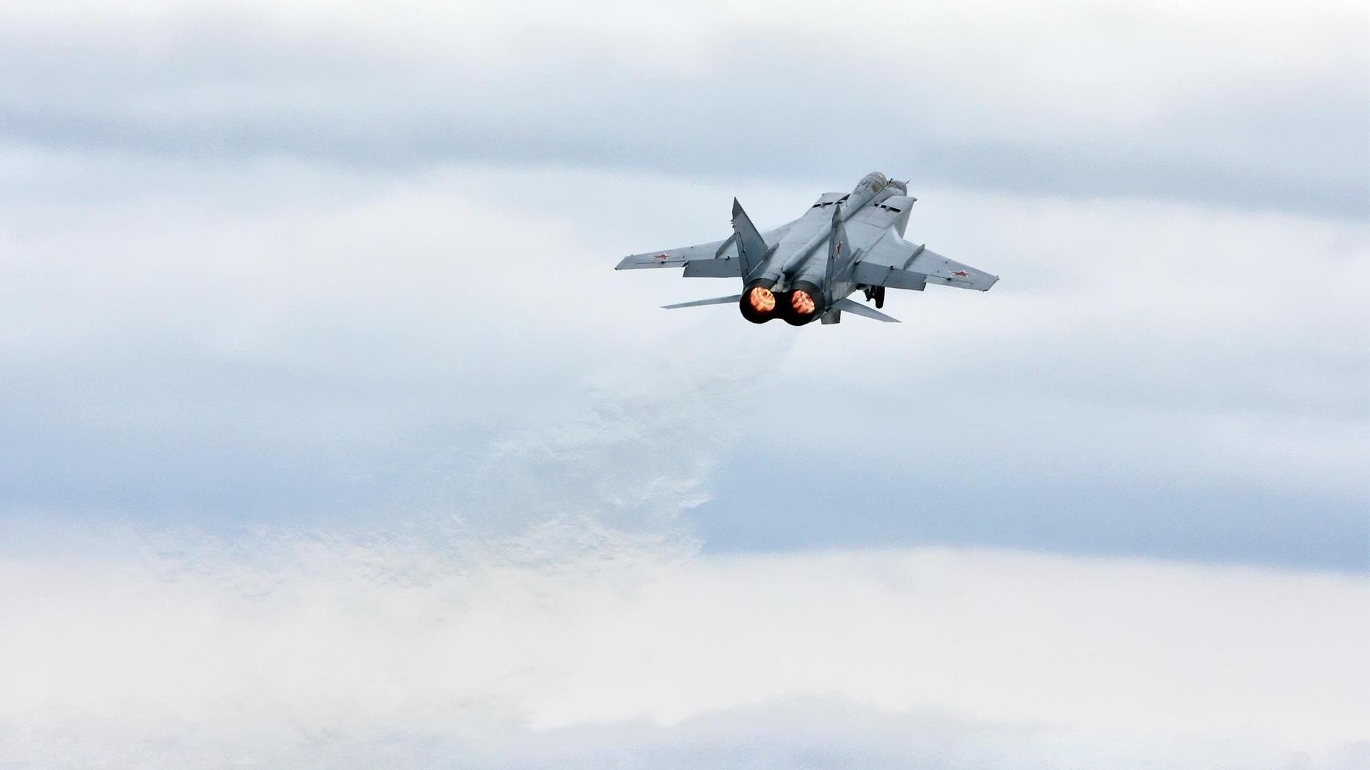 库里:从无名到巅峰,“水花兄弟”的逆袭之路!,库里是水还是花