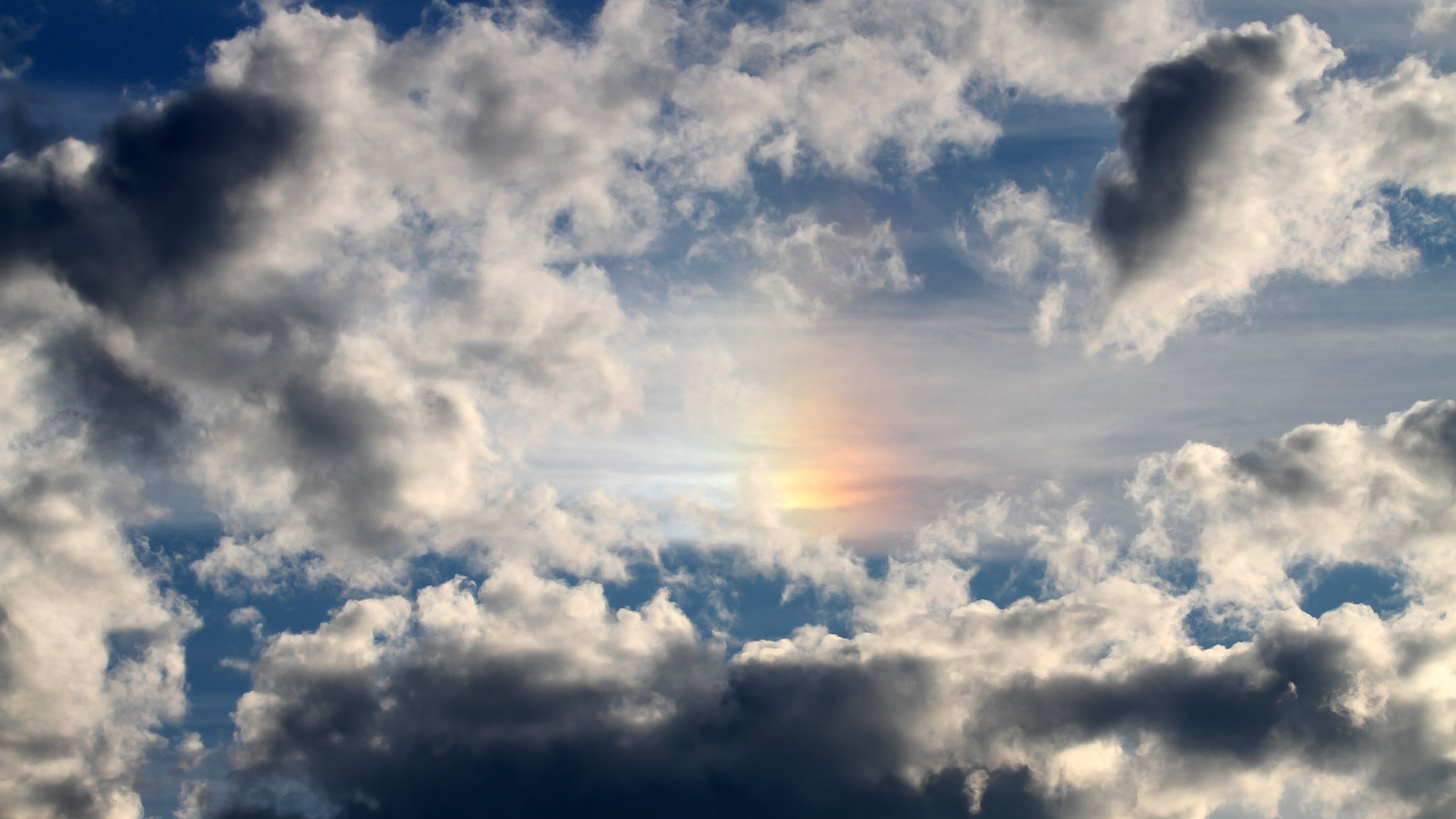 九游9游-稳定骑行越野竞速，领略郊野风光，骑越野自行车可以锻炼哪里