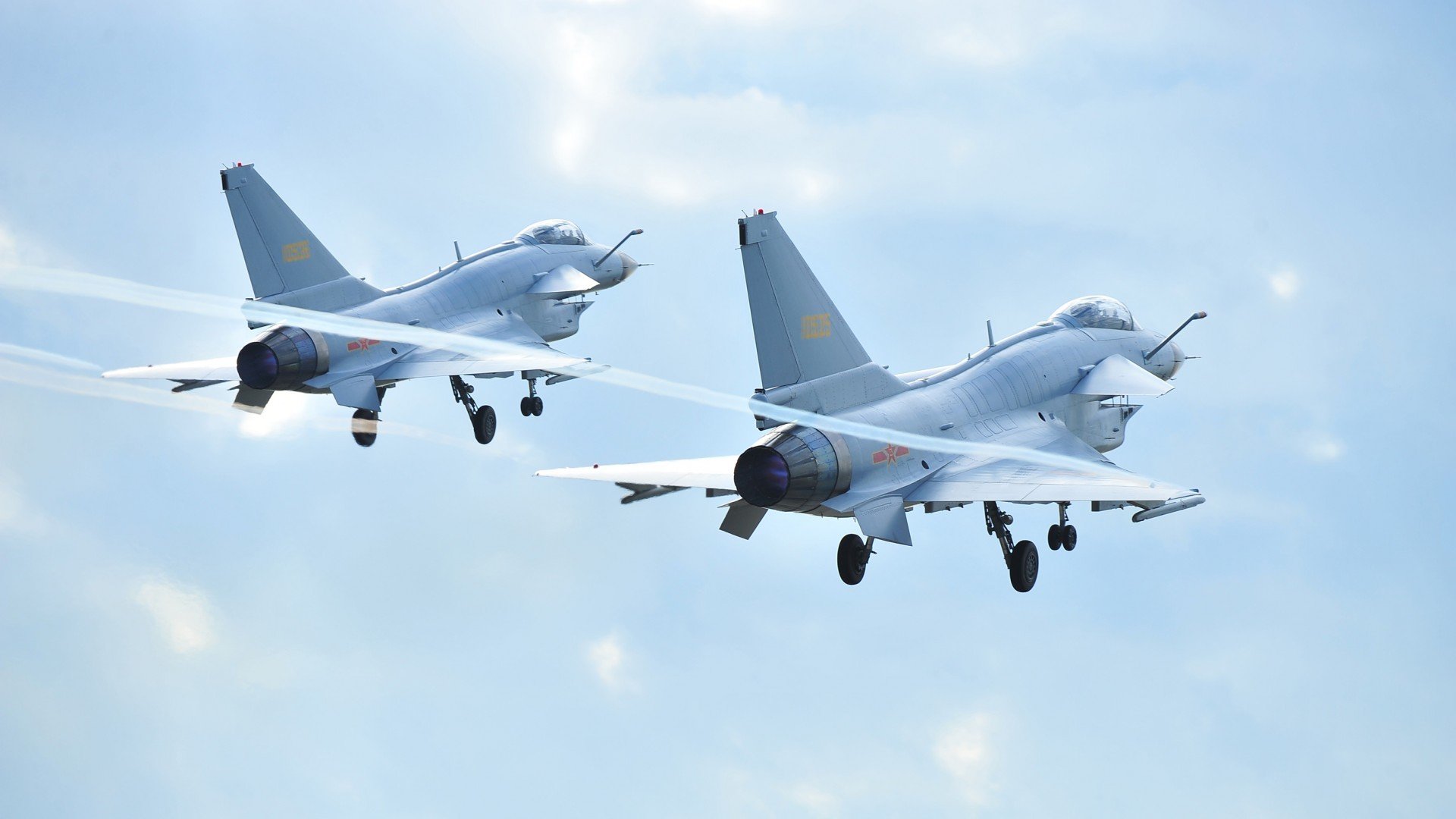 巴萨配合默契打出标志性控球风格，巴萨的配合